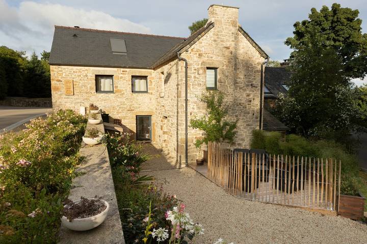 Gîte pour 2 personnes, avec terrasse, animaux acceptés dans Monts d'Arrée - 2