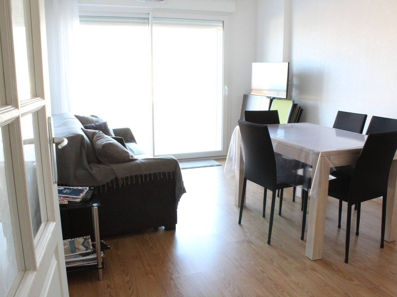 Entire apartment, Just steps from the beach, T2 cabin apartment in Fort-Mahon-Plage with parking in Fort-Mahon-Plage, Abbeville region