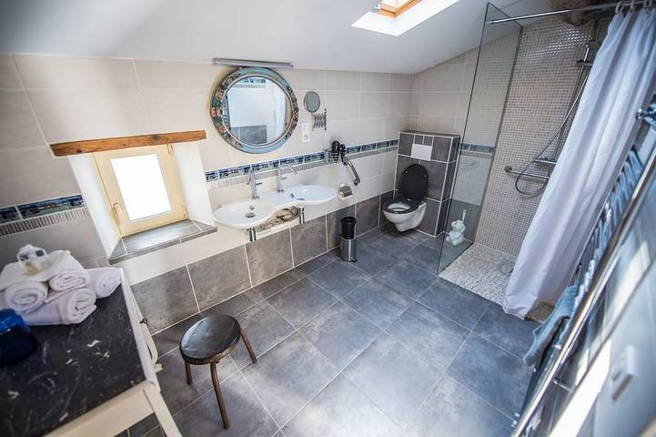 Location de vacances pour 6 personnes, avec terrasse et jacuzzi à Allègre-les-Fumades - 3