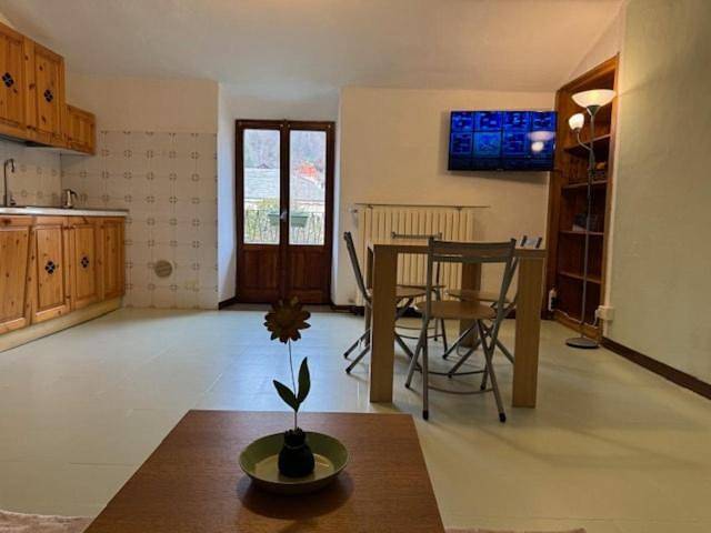 Gîte pour 5 personnes, avec vue et balcon à Varallo - 3