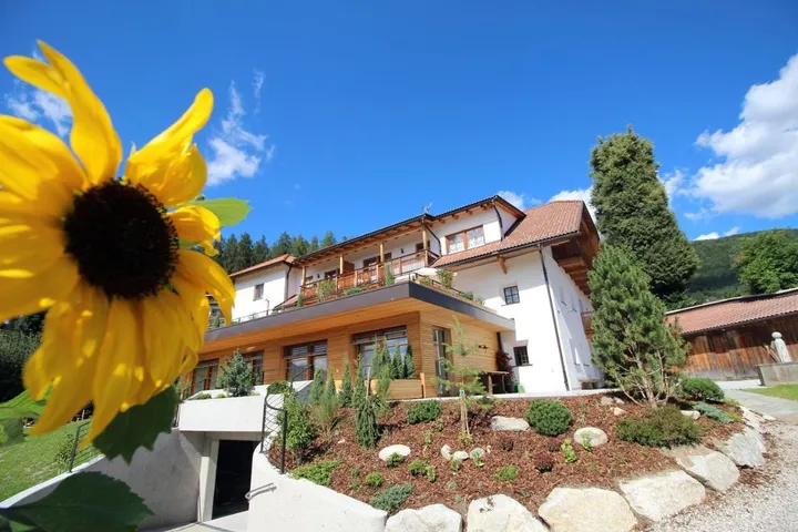 Aparthotel para 4 personas, con jardín y vistas - 1