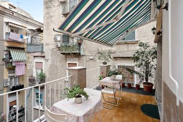 Appartement De Vacances pour 5 Personnes dans Naples, Côte Tyrrhénienne Campanie, Photo 1