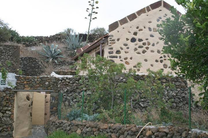 Casa rural para 5 personas, con vistas y jardín, Se admiten mascotas en Valverde - 2