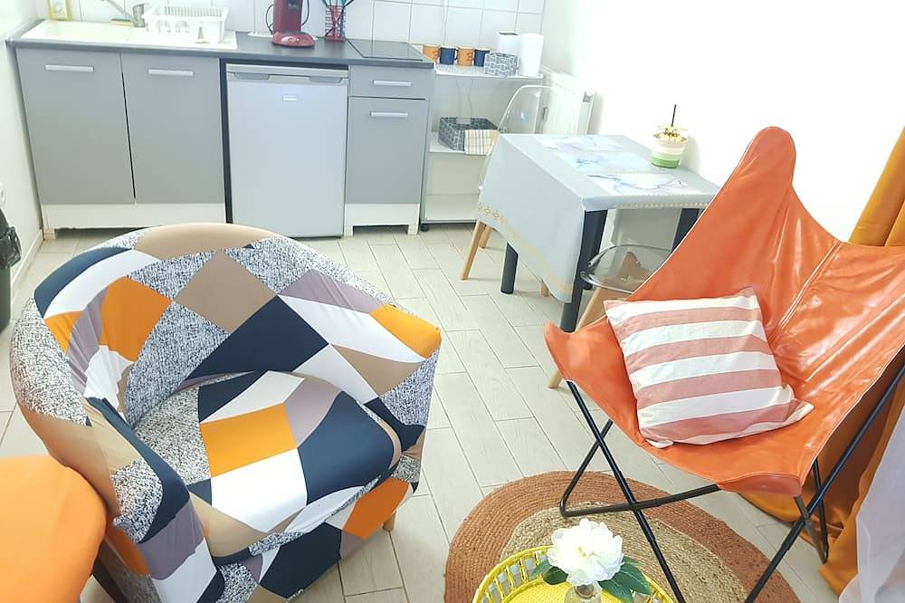 Entire apartment, La Détente Porte de Paris/ Stade de France in Saint-Denis, Seine-Saint-Denis