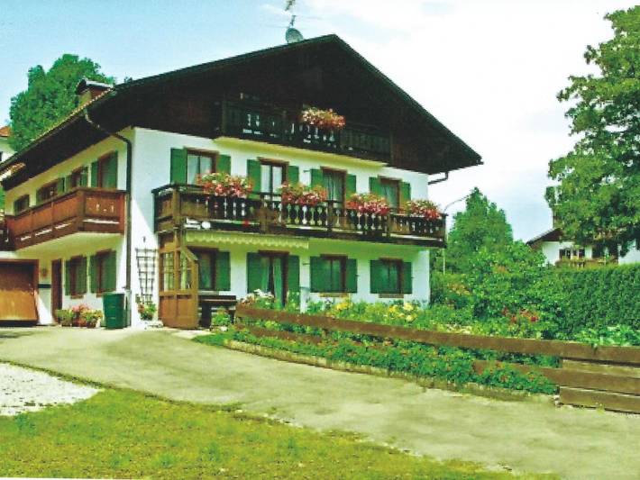 Ferienwohnung für 2 Personen, mit Balkon und Seeblick in Bad Bayersoien