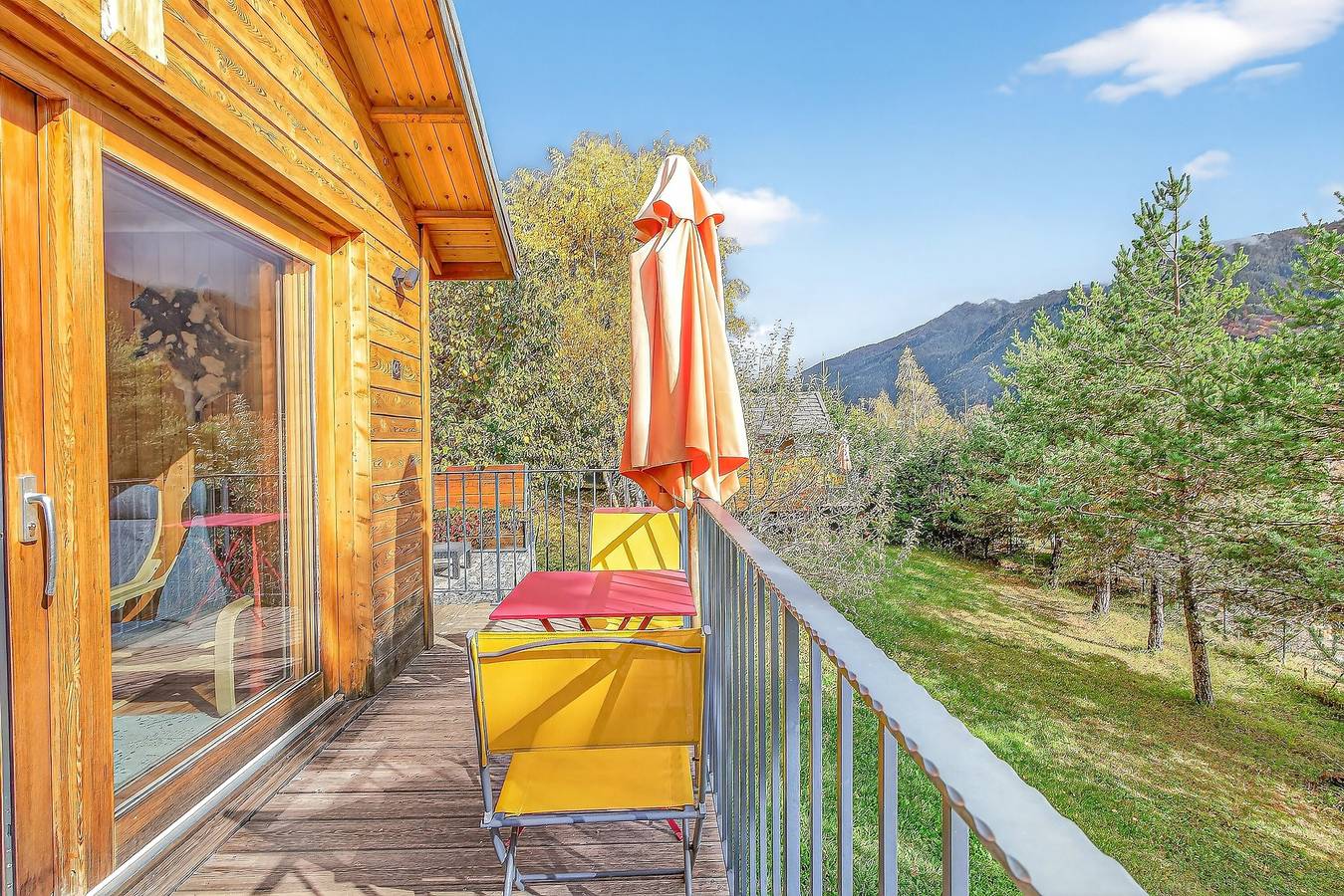 Chalet « Shangri-la » con vistas a la montaña, jardín privado y Wi-Fi in Saint-Jean-Saint-Nicolas, Parque Nacional de los Ecrins