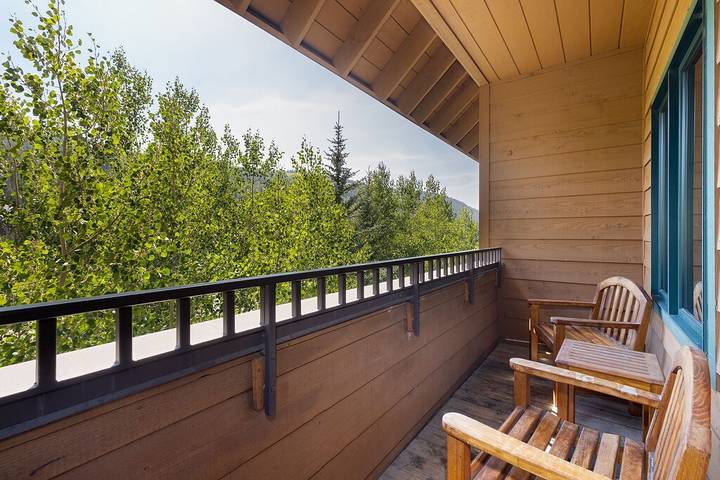 Vacation rental for 4 people, with balcony and pool as well as hot tub in Keystone