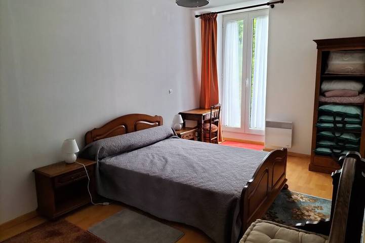 Ganze Wohnung, Nature break in the Ossau Valley - Quiet apartment with private park in Laruns, Béarn