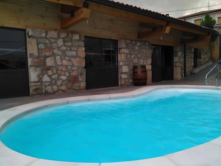 Casa rural para 14 personas, con jardín y jacuzzi - 1
