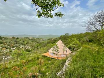 Tente pour 2 personnes, avec vue et piscine ainsi que terrasse et jardin en Sicile