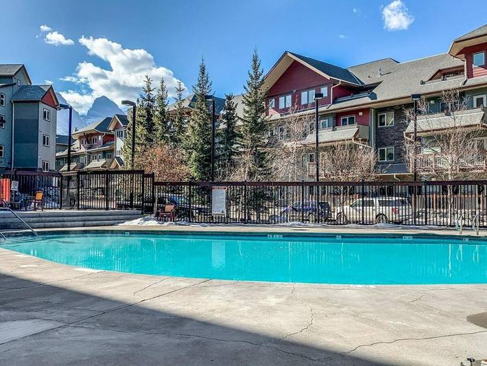 Vakantiewoning voor 6 personen, with zwembad and whirlpool as well as terras in Banff Nationaal Park