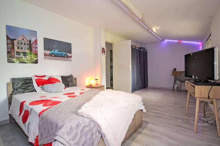 Location de vacances pour 6 personnes, avec piscine et jardin à Étoile-sur-Rhône - 2