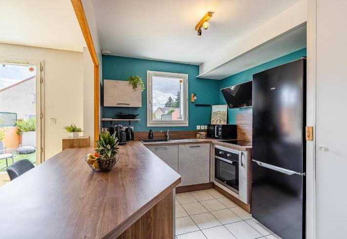 Gîte pour 8 personnes, avec vue et terrasse à Charnay-lès-Mâcon - 3