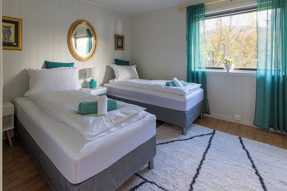 New! Sea view villa with sauna La Casa Senja in Senja, Berg (Norwegen)