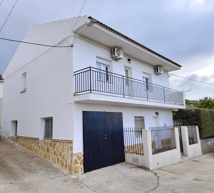 Casa rural para 8 personas, con piscina y jardín, Se admiten mascotas - 1