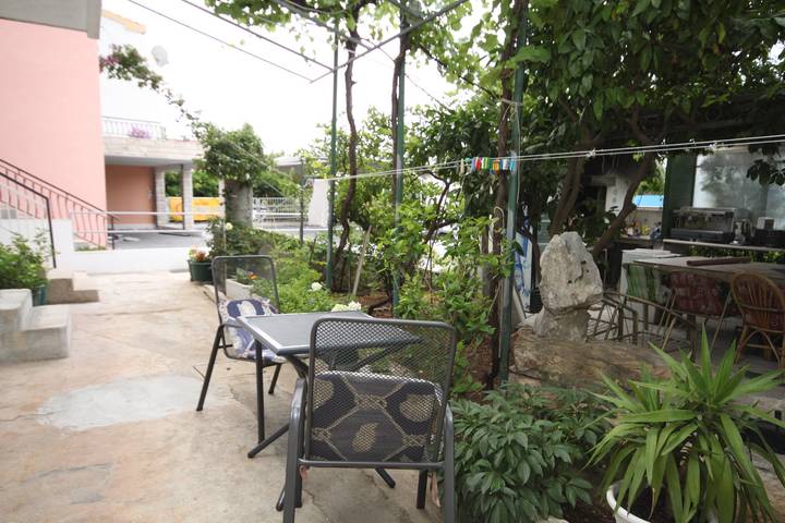 Ferienwohnung für 2 Personen, mit Balkon/Terrasse, mit Haustier in Makarska