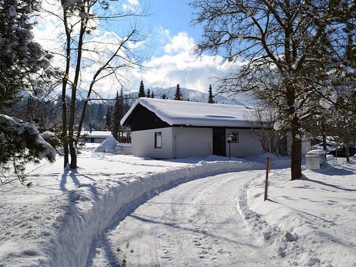Ferienhaus für 6 Personen, mit Garten und Pool sowie Terrasse, mit Haustier im Allgäu