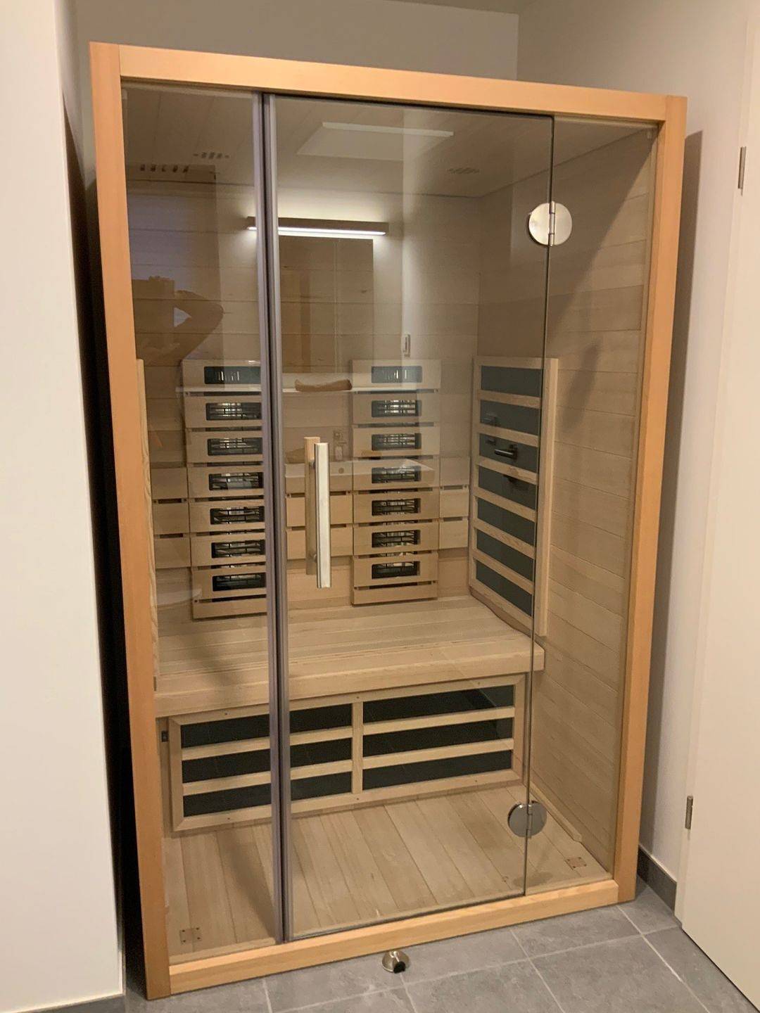 Ganze Wohnung, Sonnenschein - Südbalkon, Grill, Dusche, Infrarotsauna, Kamin, 3 Tvs, Stellplatz in Olpenitz, Kappeln