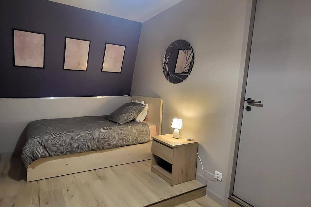 Entire apartment, Apartment sleeps 4 / 6 at the entrance to the gorges du Tarn 2 bedrooms in Paulhe, Parc naturel régional des Grands Causses