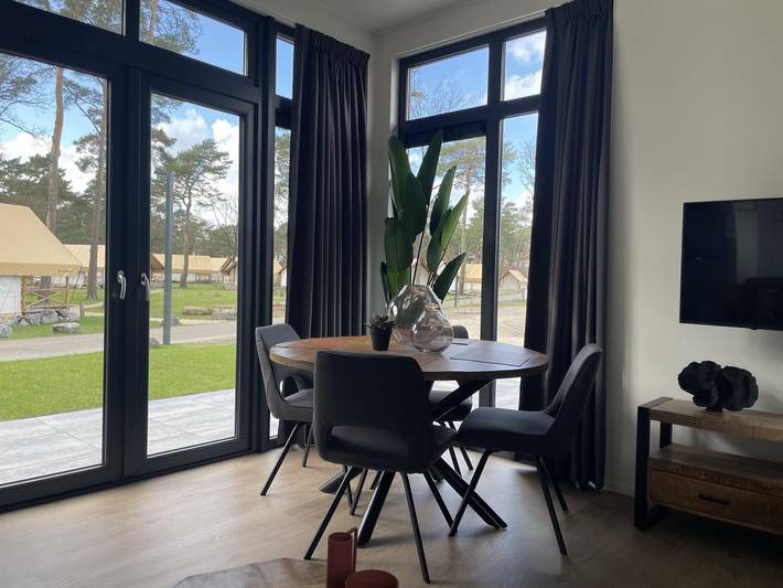 Location de vacances pour 4 personnes, avec jardin à Mol - 2