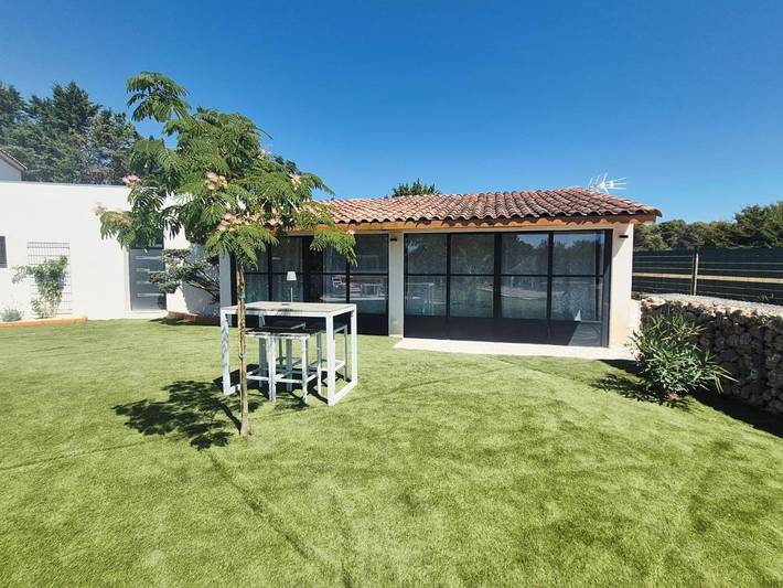 Chambre d’hôte pour 4 personnes, avec Terrasse et Jardin à Éguilles