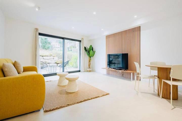 Gîte pour 4 personnes, avec jardin à Thoiry (Ain)