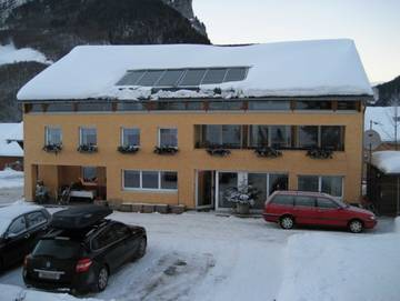 Ferienwohnung für 3 Personen, mit Ausblick und Balkon sowie Garten in Au