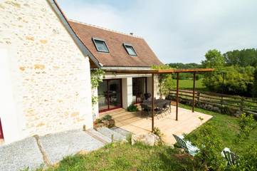 Gîte pour 6 personnes, avec jardin et vue, animaux acceptés à Saché