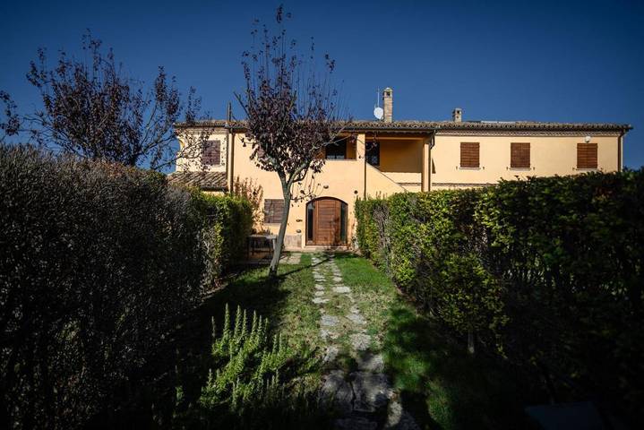 Appartamento per 4 persone, con Terrazza e Giardino nonché Panorama a Osimo