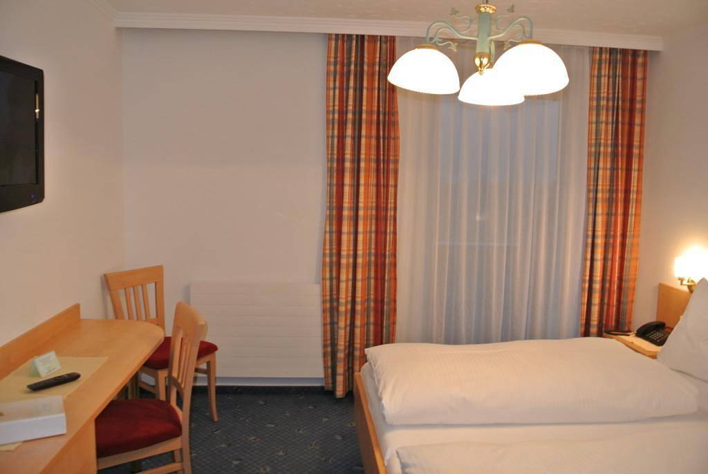 Einzelzimmer mit Dusche, Wc ohne Frühstück in Sankt Michael im Lungau, Bundesland Salzburg