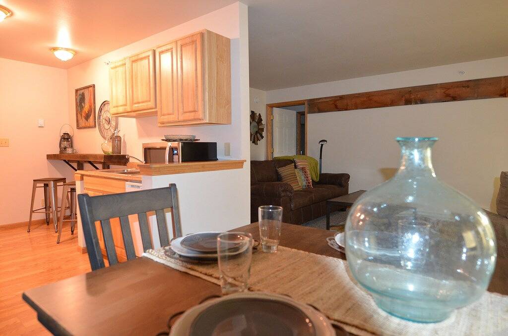 Ganze Wohnung, 3 Schlafzimmer, 2 Bäder Luxus-Wohnung, 5 Minuten von Dowtown, dem medizinischen Korridor und in Billings, Yellowstone County