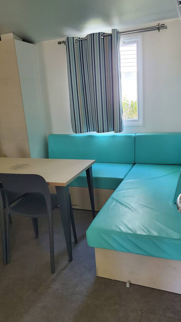 Camping pour 6 personnes, avec jardin et bassin pour enfant, adapté aux familles à Vendres - 4