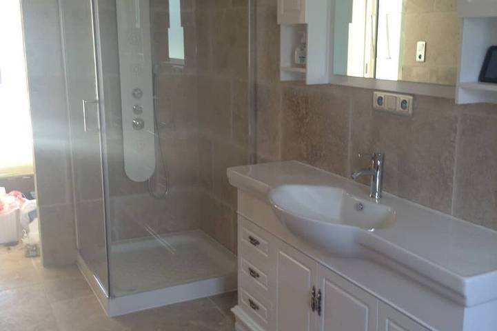 Location de vacances pour 23 personnes, avec balcon et jacuzzi à Saint-Hippolyte-de-Montaigu - 2