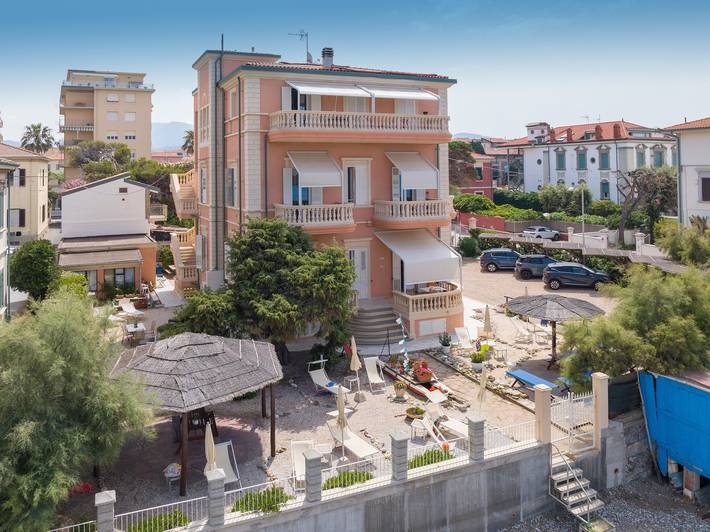 Geheel appartement, Appartement 'Topazio' met zeezicht, wifi en airconditioning in Spiaggia di Rimigliano (San Vincenzo), San Vincenzo