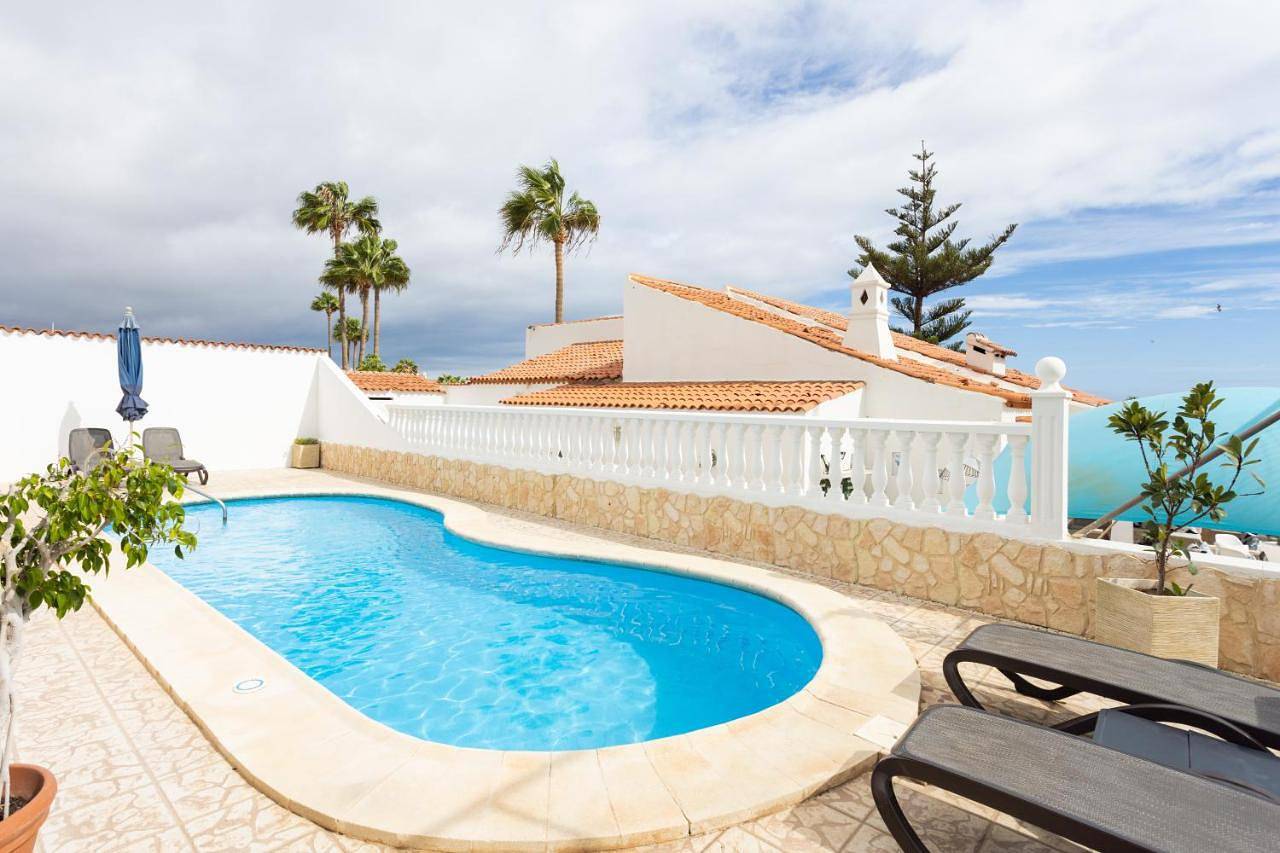 Three-Bedroom Villa in Amarilla Golf, San Miguel de Abona