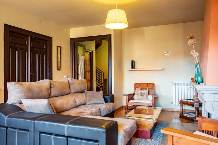 Chalet para 16 personas, con jardín y balcón en Castilla y León - 4