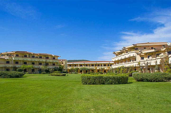 Ferienwohnung für 4 Personen, mit Balkon und Terrasse sowie Garten in Costa Smeralda - 3