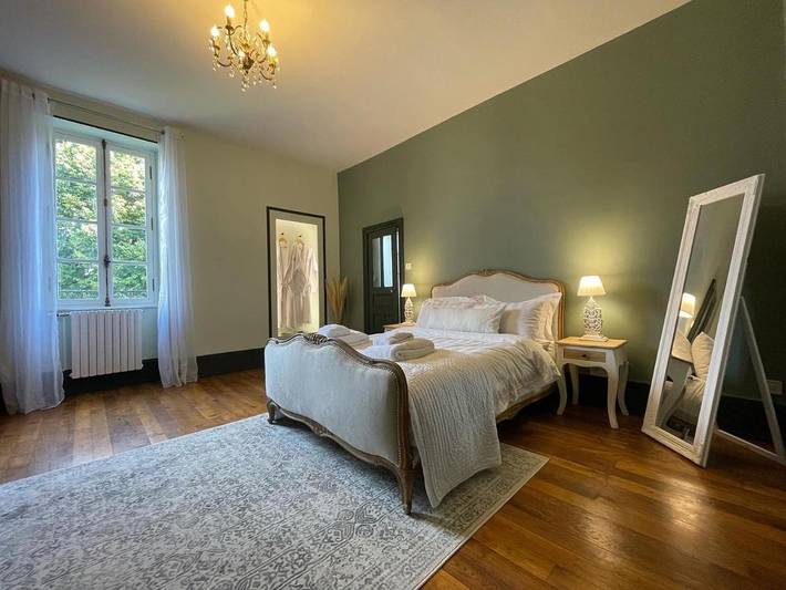 Location de vacances pour 14 personnes, avec piscine et jardin ainsi que vue et vue sur le lac à Lapeyrouse - 3