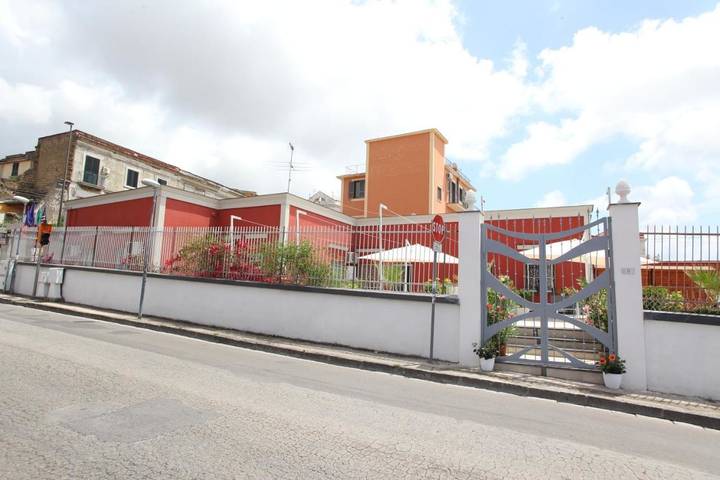 Location de vacances pour 3 personnes, avec vue et jardin à Ercolano - 4