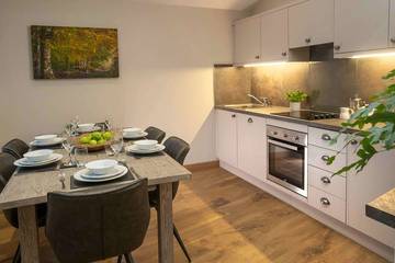 Lodge for 6 People in Delamere, Cheshire, Photo 2
