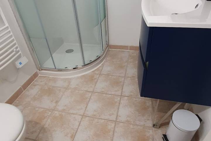 Gîte pour 2 personnes, avec piscine ainsi que terrasse et jardin à Meyreuil - 4