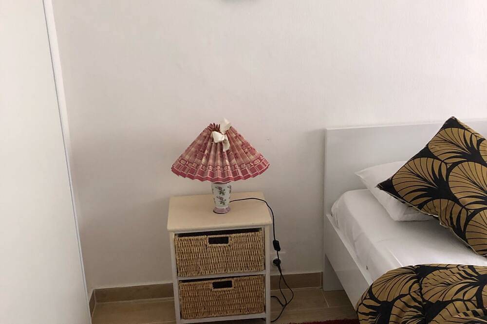 Entire apartment, Appartement T3 Centre Ville in Tarbes, Hautes-Pyrénées