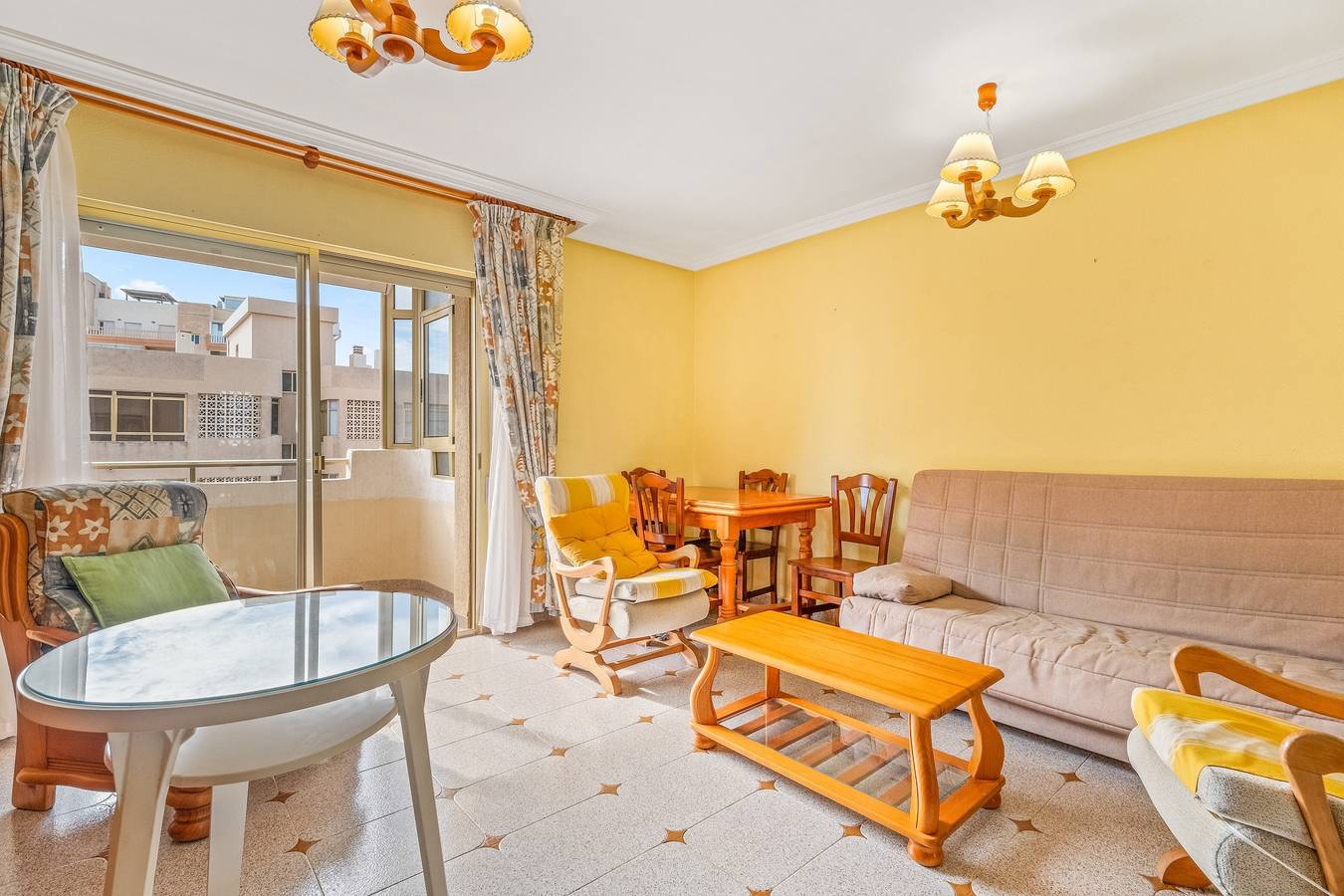 Appartement entier, Appartement 'Agata 2 Esc 2 7b' avec vue sur la mer, piscine partagée et Wi-Fi in Los Miradores del Puerto, San Javier