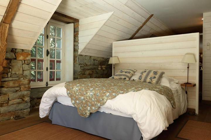 Location de vacances pour 3 personnes, avec terrasse ainsi que piscine et jardin à Sixt-sur-Aff - 4