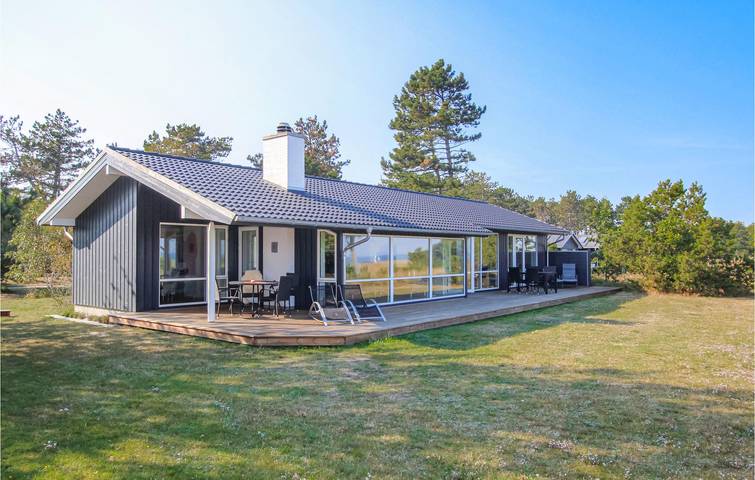 Ferienhaus für 6 Personen, mit Terrasse und Sauna sowie Garten