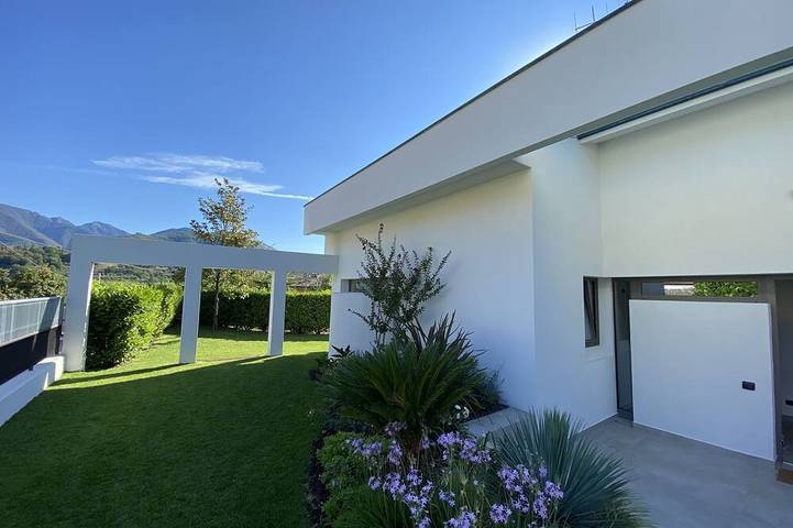 Lake View Villa Mit Pool Auf Der Hügel Von Salo 'Cir in Roè Volciano, Gardasee-Berge