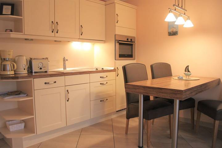 Appartement entier, Appartement de vacances pour 2 personnes avec balcon in Kirchdorf, Mecklembourg-du-Nord-Ouest