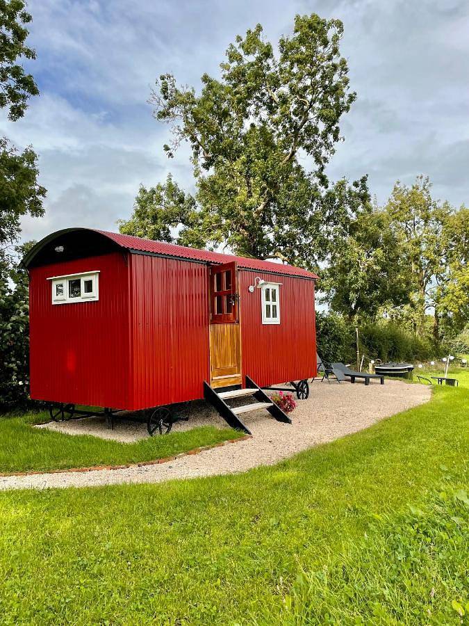 Sheelin Shepherds Hut 2 with Hot Tub in County Cavan