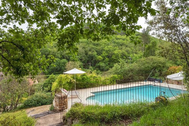 Chambre d’hôte pour 2 personnes, avec terrasse ainsi que jardin et piscine à Saint-Cybranet - 3