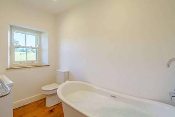 Log Cabin for 6 People in Pooley Bridge, Cumbria, Photo 3